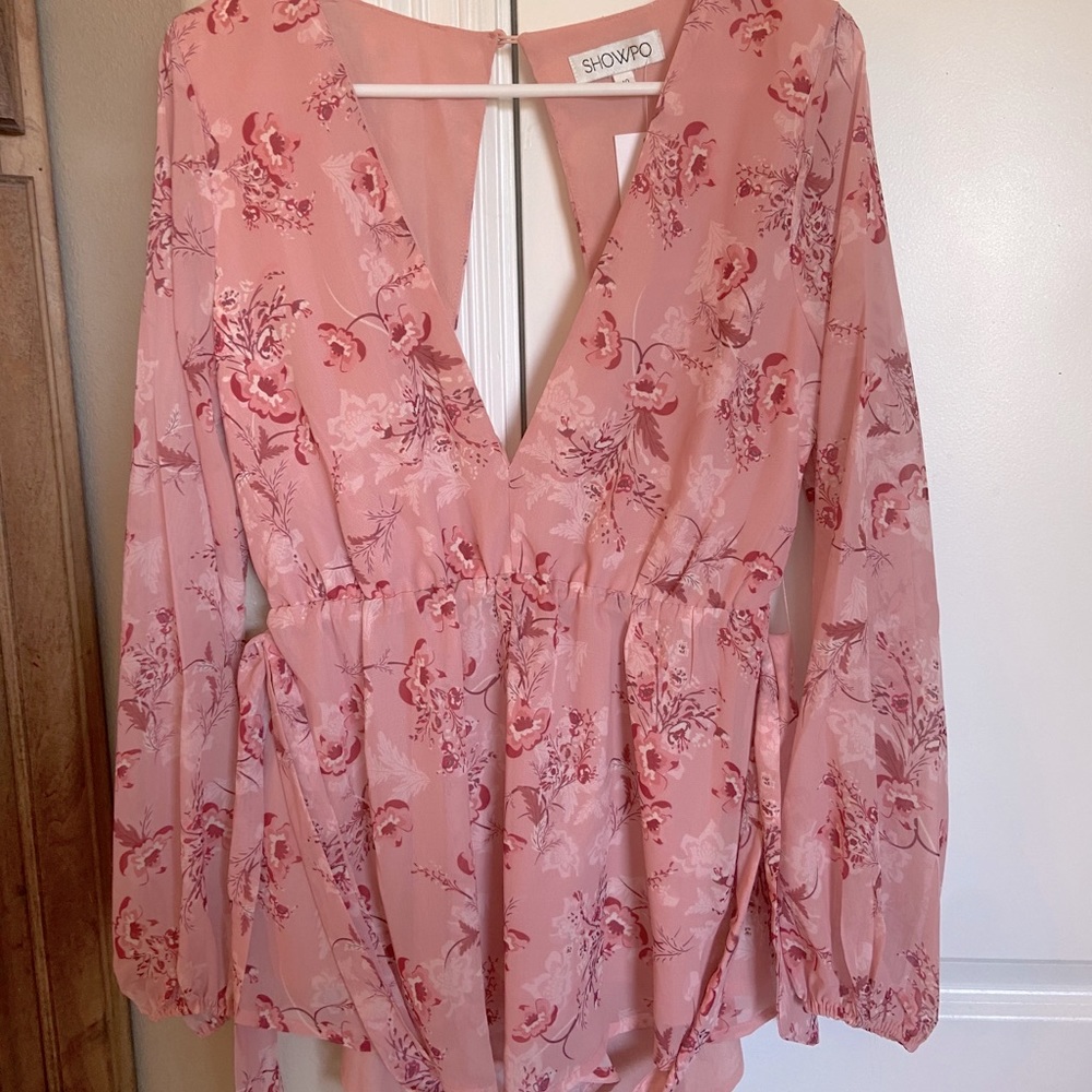 NWT pink floral romper. Size M